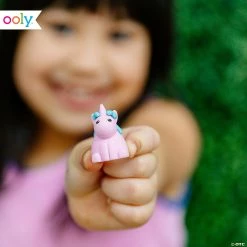 MW Ooly Unique Unicorn Strawberry Scented Erasers -Creative Activities Sales ooly unique unicorn strawberry scented erasers13971134 a05